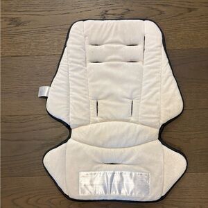 Uppababy crème snug seat stroller liner VGUC
